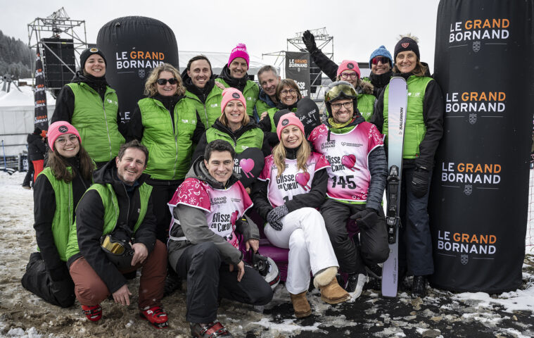 Une partie des équipes CA des Savoie, CA-TS et CA-GIP réunies pour Glisse en Coeur