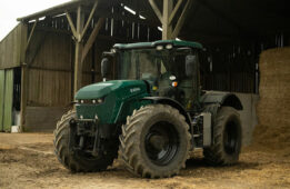 Premier tracteur électrique par Seederal